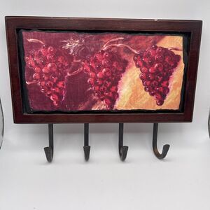 Wine grapes key hook